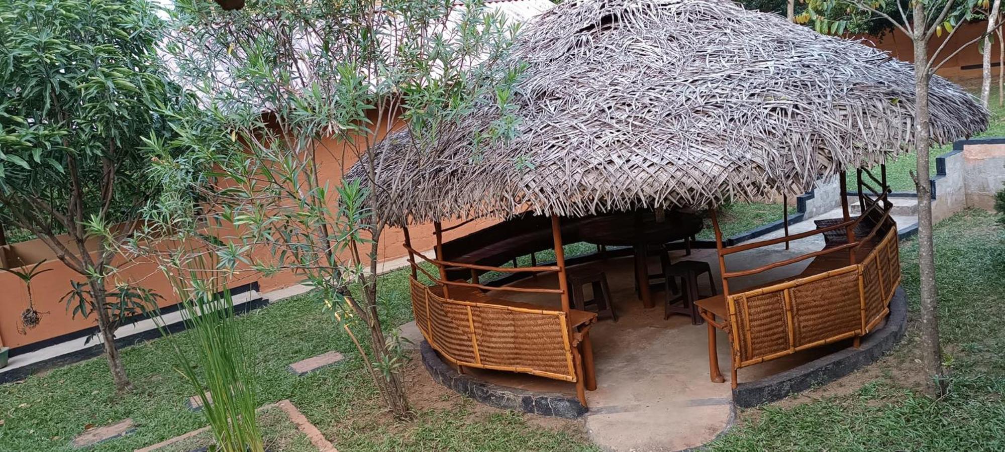 Hotel Niyagala Lodge Sigiriya Exteriör bild